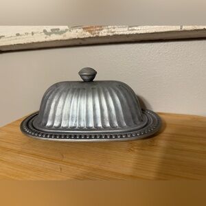 Vintage Wilton RWP Armetale Pewter Flutes and Pearls Covered Butter Dish